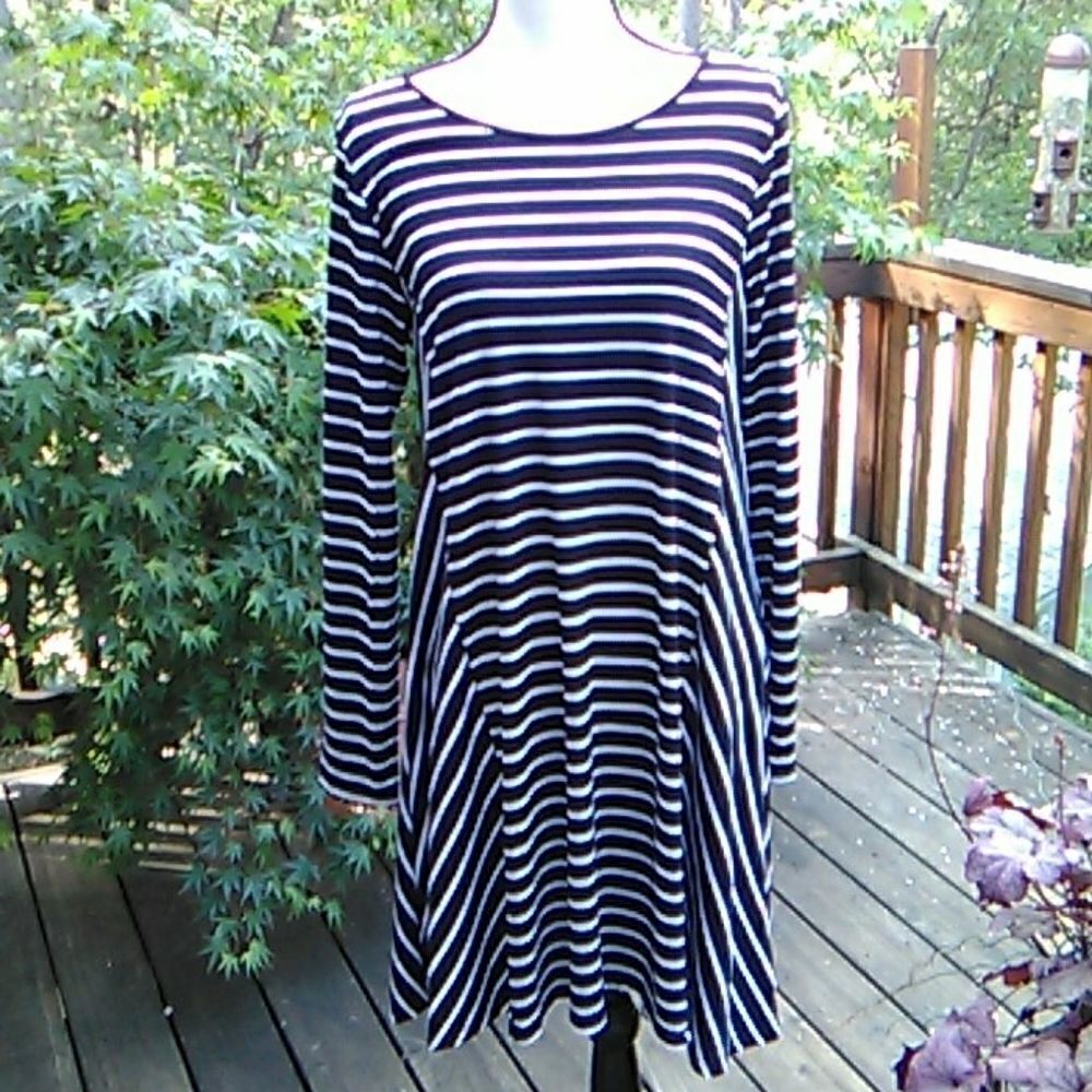 Stylus Shift Dress 